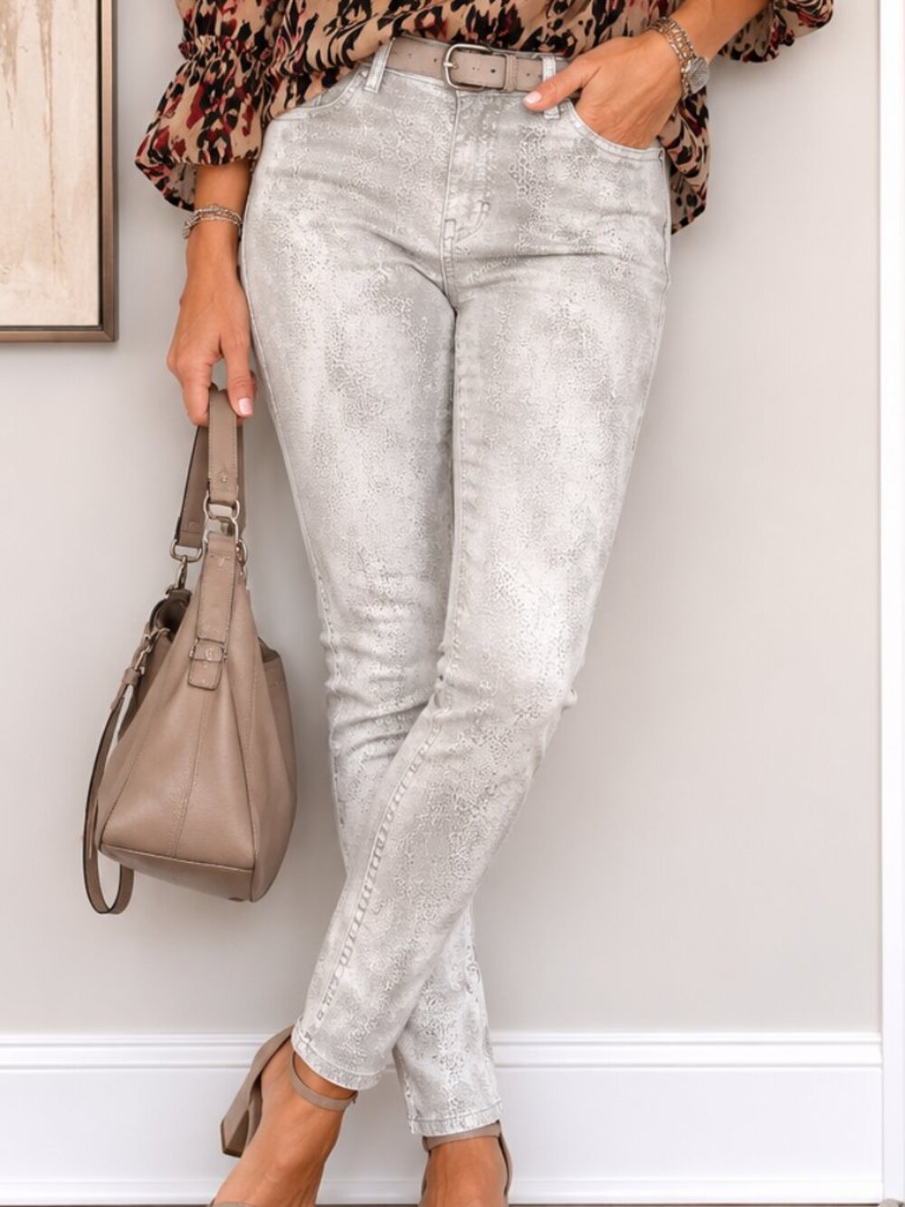 CALVIN KLEIN Animal Print Skinny Jeans - Sz 8